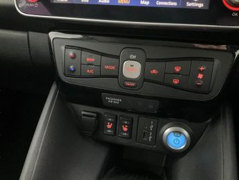 Nissan Leaf 40kWh N-Connecta (150 ps) - BLUETOOTH - CRUISE - HALF LEATHER