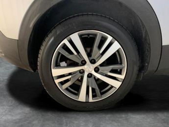 Peugeot 3008 1.6 BlueHDi Allure EAT (120 ps) - BLUETOOTH - CLIMATE CONTROL