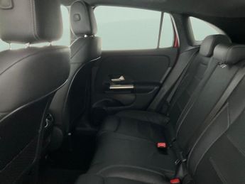 Mercedes-Benz GLA 1.3 GLA250e 15.6kWh Exclusive Edition Plug-in 8G-DCT (218 ps) - 