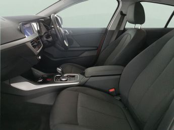 BMW 1 Series 1.5 118i SE DCT (140 ps) - PARK SENSORS - DIGITAL DASH