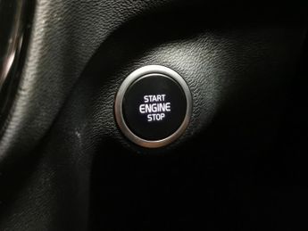 Volvo XC40 1.5h T5 Twin Engine Recharge 10.7kWh R-Design Pro Plug-in (262 p