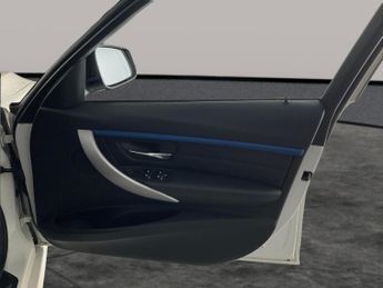BMW 3 Series 2.0 330e 7.6kWh M Sport Plug-in (252 ps) - CONCIERGE SERVICE - L