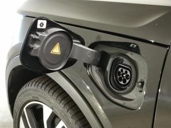 Volvo XC40 1.5h T5 Twin Engine Recharge 10.7kWh R-Design Pro Plug-in (262 p