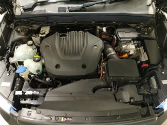 Volvo XC40 1.5h T5 Twin Engine Recharge 10.7kWh R-Design Pro Plug-in (262 p
