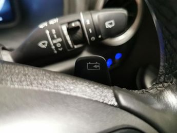 Hyundai Kona 39kWh Premium (10.5kW Charger) (136 ps) - HEATED SEATS - HEATED 
