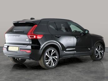 Volvo XC40 1.5h T5 Twin Engine Recharge 10.7kWh R-Design Pro Plug-in (262 p
