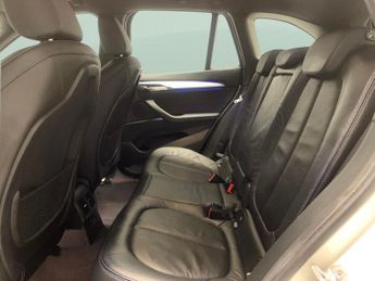 BMW X1 2.0 18d M Sport sDrive (150 ps) - AUTO PARK - LED - NAV