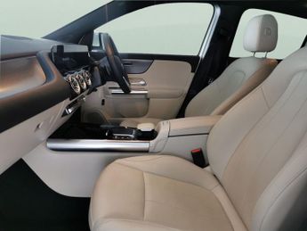 Mercedes-Benz EQA EQA 250 66.5kWh Sport (190 ps) - BLUETOOTH - CRUISE - DRIVING MO