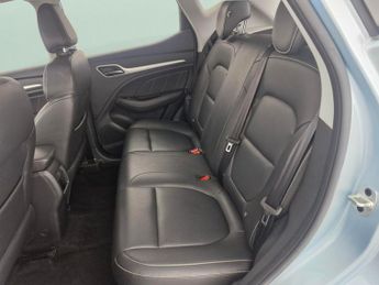 MG MG ZS 44.5kWh Exclusive (143 ps) - HEATED SEATS - NAV - BLIND SPOT ASS