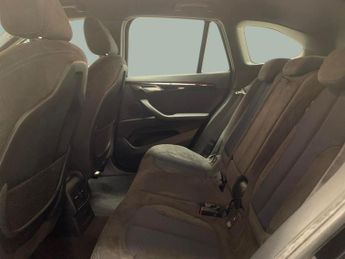 BMW X1 2.0 20i M Sport xDrive (192 ps) - SEATS - SLIDING REAR BENCH