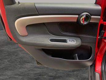Mini Countryman 1.5 10kWh Cooper SE Exclusive Plug-in ALL4 (222 ps) - ROOF RAILS