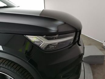 Volvo XC40 1.5h T4 Recharge 10.7kWh R-Design Plug-in (211 ps) - HEATED STEE
