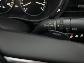 Mazda Mazda3 2.0 e-SKYACTIV-X MHEV Takumi (186 ps) - REVERSE CAM - NAV - HEAT