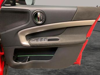 Mini Countryman 1.5 10kWh Cooper SE Exclusive Plug-in ALL4 (222 ps) - ROOF RAILS