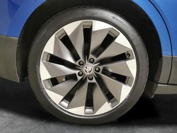 Skoda Enyaq 62kWh 60 (179 ps) - WIFI - BLUETOOTH - 19IN ALLOYS