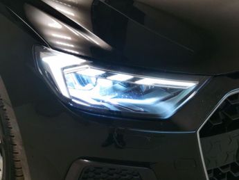 Audi A1 1.0 TFSI 25 Sport Sportback S Tronic (95 ps) - AIR CON - PARK SE