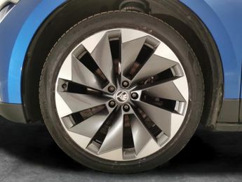Skoda Enyaq 62kWh 60 (179 ps) - WIFI - BLUETOOTH - 19IN ALLOYS