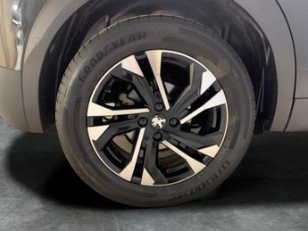 Peugeot E-2008 50kWh Allure Premium (7kW Charger) (136 ps) - LANE DEPARTURE  - 