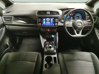 Nissan Leaf 39kWh N-Connecta (150 ps) - BLUETOOTH - PARK SENSORS - KEYLESS S