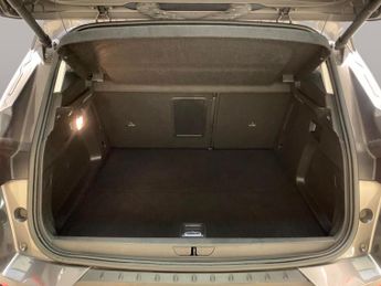 Vauxhall Grandland X 1.6 13.2kWh SRi Nav Plug-in 4WD 4 (300 ps) - AUTO PARK - LED - N