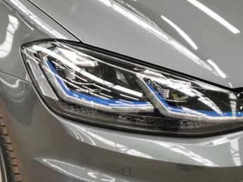 Volkswagen E-golf 35.8kWh e-Golf (136 ps) - LED - BLUETOOTH - PARK SENSORS
