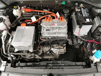 Volkswagen E-golf 35.8kWh e-Golf (136 ps) - LED - BLUETOOTH - PARK SENSORS