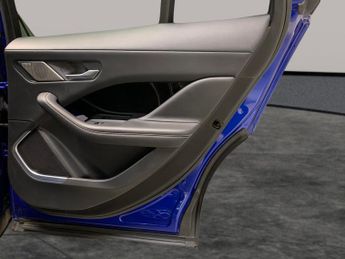 Jaguar I-PACE 400 90kWh HSE 4WD (400 ps) - MERIDIAN AUDIO - HEATED STEERING