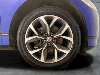 Jaguar I-PACE 400 90kWh HSE 4WD (400 ps) - MERIDIAN AUDIO - HEATED STEERING