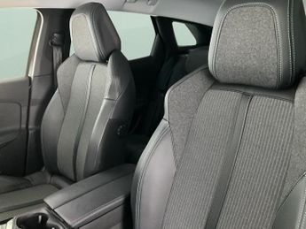 Peugeot 3008 1.6 13.2kWh Allure Plug-in e-EAT (225 ps) - BLIND SPOT ASSIST