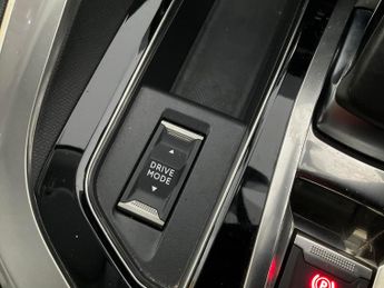 Peugeot 3008 1.6 13.2kWh Allure Plug-in e-EAT (225 ps) - BLIND SPOT ASSIST