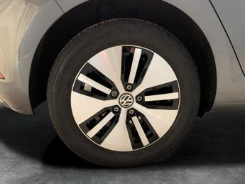Volkswagen E-golf 35.8kWh e-Golf (136 ps) - LED - BLUETOOTH - PARK SENSORS