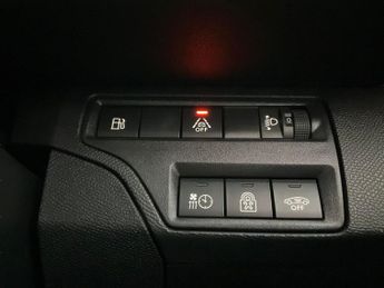 Peugeot 3008 1.6 13.2kWh Allure Plug-in e-EAT (225 ps) - BLIND SPOT ASSIST