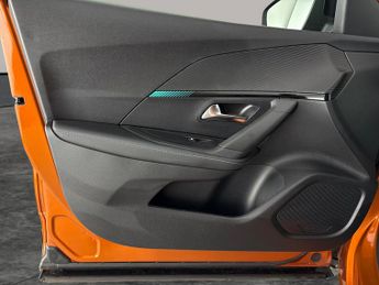 Peugeot E-2008 50kWh Allure Premium (7kW Charger) (136 ps) - LED - REVERSE CAM 