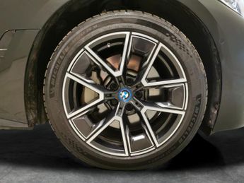 BMW i4 40 83.9kWh M Sport Gran Coupe eDrive (340 ps) - 18IN ALLOYS - AI