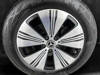 Mercedes-Benz EQA EQA 250+ 70.5kWh Sport (190 ps) - AIR SUSPENSION - PADDLE SHIFT