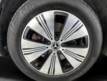 Mercedes-Benz EQA EQA 250+ 70.5kWh Sport (190 ps) - AIR SUSPENSION - PADDLE SHIFT