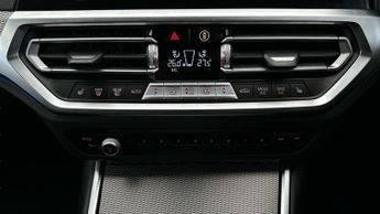 BMW 3 Series 2.0 320i M Sport (184 ps) - AIR CON - KEYLESS START - DAB