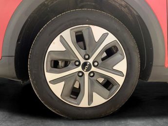 Kia Niro 64kWh 2 (201 bhp) - 17IN ALLOYS - AIR CON - PARK SENSORS