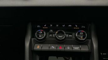 Skoda Karoq 1.5 TSI ACT SportLine DSG (150 ps) - KEYLESS ENTRY - LED - SMART