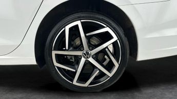 Volkswagen Golf 2.0 TDI Style DSG (150 ps) - DAB - USB AUDIO - AMBIENT INTERIOR 