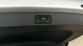Skoda Karoq 1.5 TSI ACT SportLine DSG (150 ps) - KEYLESS START - AUTO HEADLI