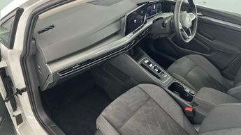 Volkswagen Golf 2.0 TDI Style DSG (150 ps) - ACTIVE INFO DISPLAY - PARK SENSORS