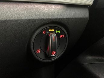 Seat Mii 36.8kWh (83 ps) - CLIMATE CONTROL - PARK SENSORS