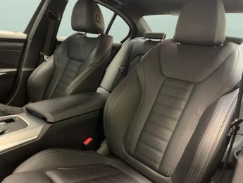 BMW 3 Series 2.0 330e 12kWh M Sport Plug-in (292 ps) - NAV - ADAPTIVE LED LIG