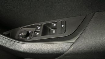 Skoda Karoq 1.5 TSI ACT SportLine DSG (150 ps) - KEYLESS START - AUTO HEADLI