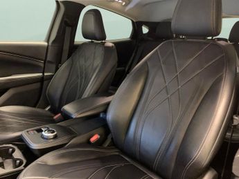 Ford Mustang Mach-e Standard Range 70kWh Automatic (269 ps) - REVERSE CAM - NAV