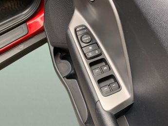 Kia Niro 64kWh 2 (201 bhp) - 17IN ALLOYS - AIR CON - PARK SENSORS