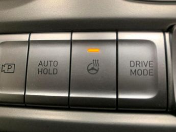 Hyundai Kona 64kWh Premium (10.5kW Charger) (204 ps) - KEYLESS ENTRY - LED - 