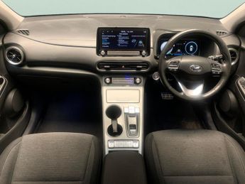 Hyundai Kona 64kWh Premium (10.5kW Charger) (204 ps) - KEYLESS ENTRY - LED - 