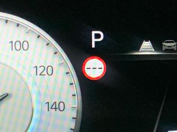 Hyundai Kona 64kWh Premium (10.5kW Charger) (204 ps) - KEYLESS ENTRY - LED - 